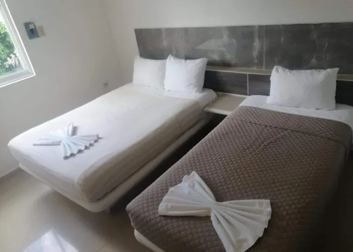 Hotel Dos Mundos, Isla